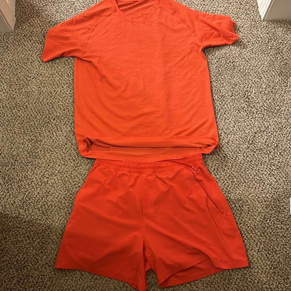 Men’s Large Lululemon t shirt and shorts bundle - Picture 7 of 10